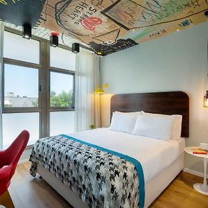 Twin Urban Room